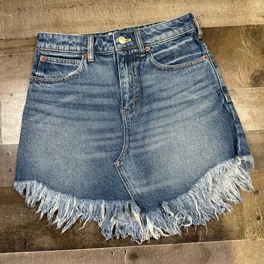 We The Free People Women’s 25 Bailey Raw Hem Mini Skirt Blue Medium Wash Denim
